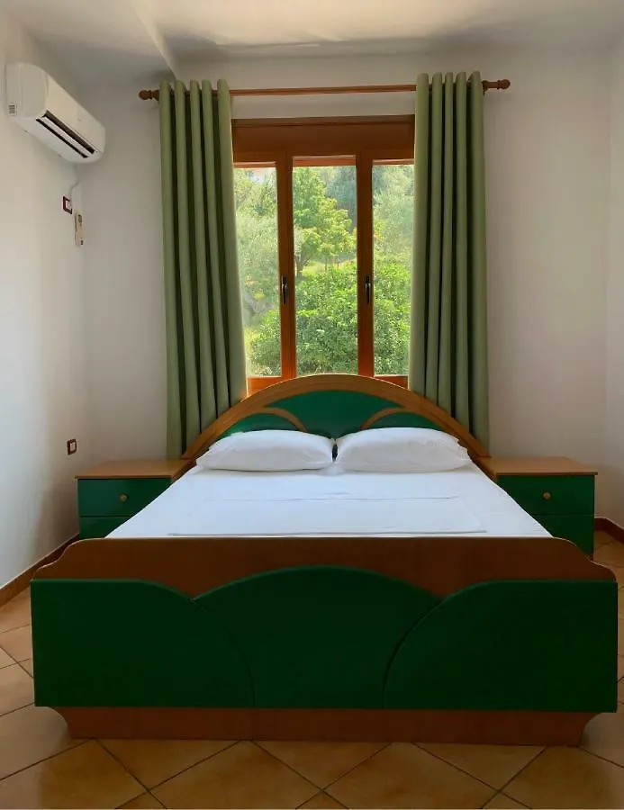 ***  Vlorë Hotel Albsin אלבניה